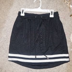Atmosphere skirt with 24" waist